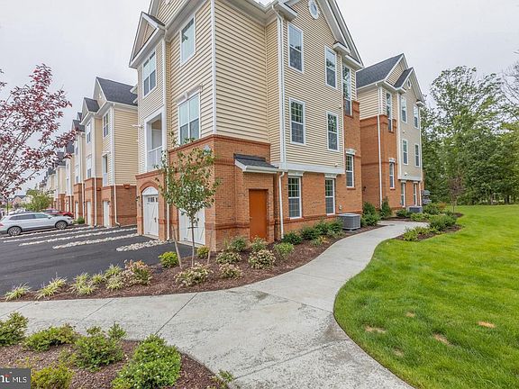 4th image of 23255 Milltown Knoll Sq Unit 117
