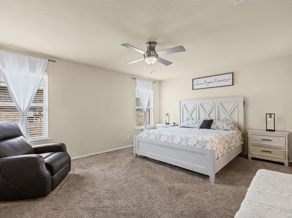 1612 Ambercrest Dr, Lancaster, TX 75146