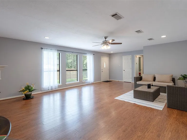 2232 Azalea Cir — Photo 15