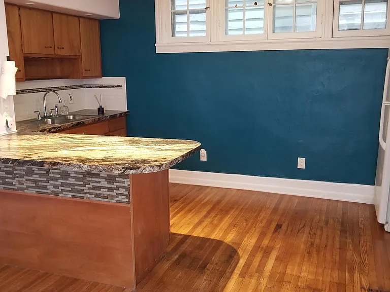126 Norwood Ave — Photo 3