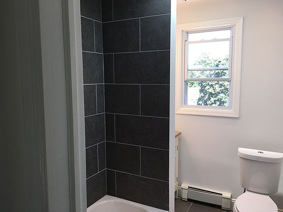 5th image of 70 Abbey Pl