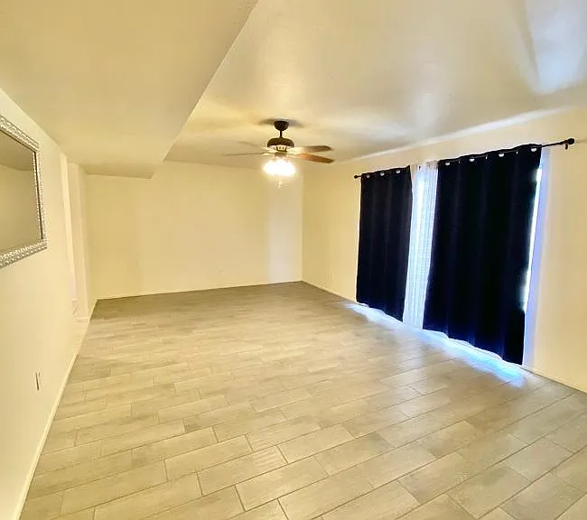 2400 S Engler Ave — Photo 4