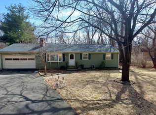 32 Deepwood Dr, Bethel, CT 06801