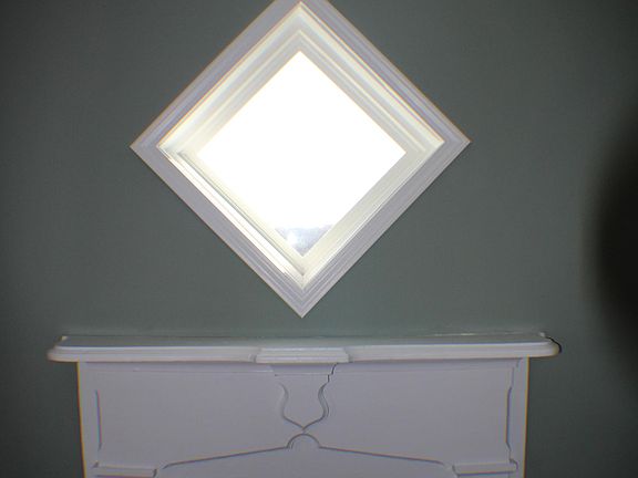 2nd image of 183 Clark St Room 3