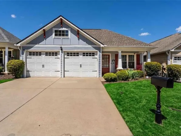 315 Winthrope Dr, Woodstock, GA 30188