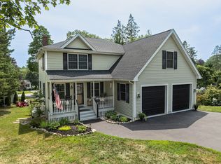 4 Flaggy Meadow Rd, Gorham, ME 04038
