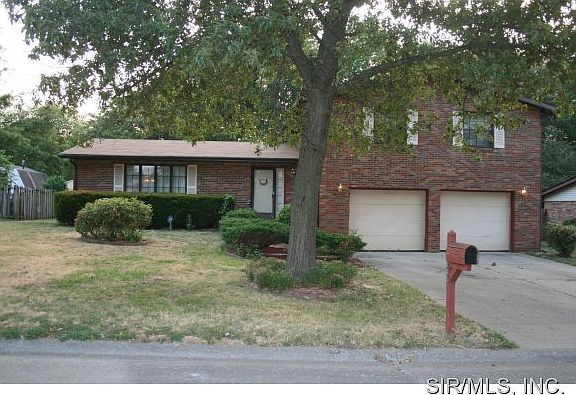 4th image of 205 Saint John Dr