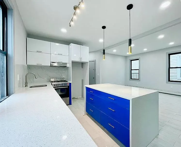 281 Cator Ave — Photo 3