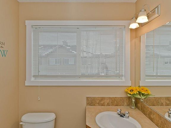 2nd image of 332 N Ranch Ridge Mdw