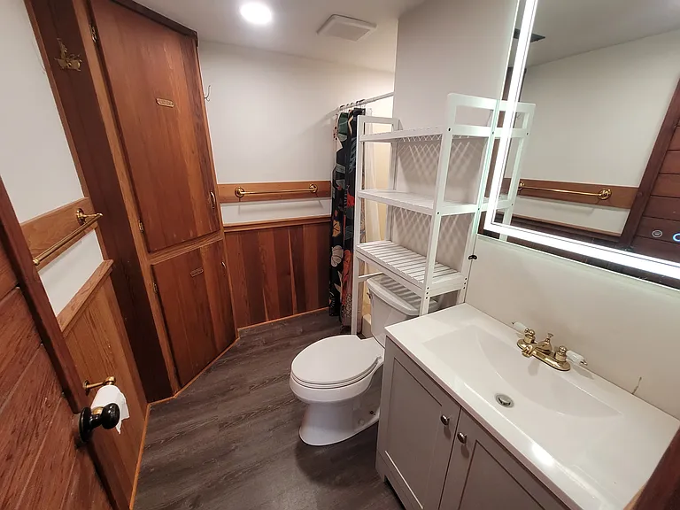 3/4 Bathroom