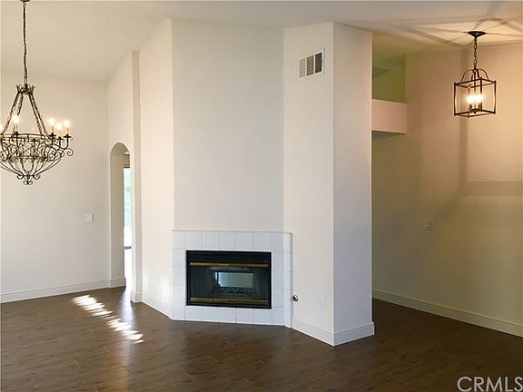 4th image of 39575 Highbury Dr
