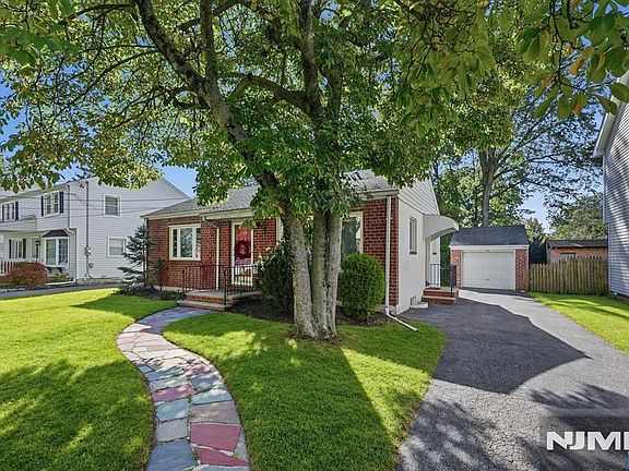 2nd image of 95 Maple Street