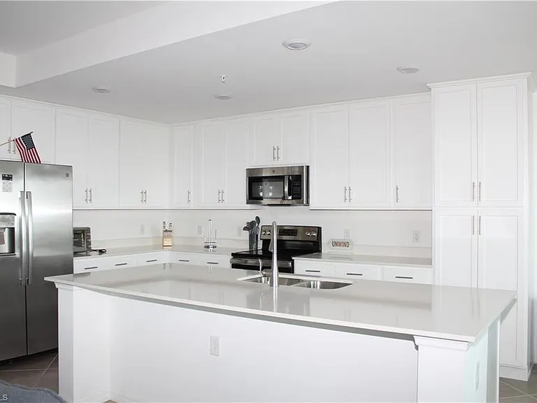 14121 Heritage Landing Blvd #737 — Photo 3