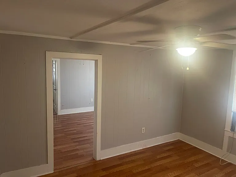 304 Reagan St — Photo 5
