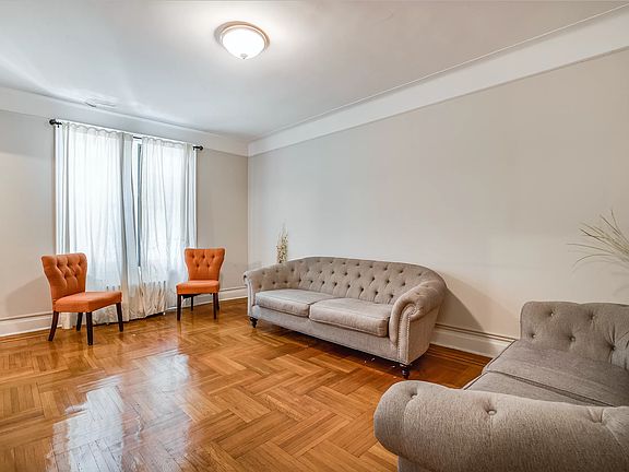 5th image of 345 Montgomery St APT 2E
