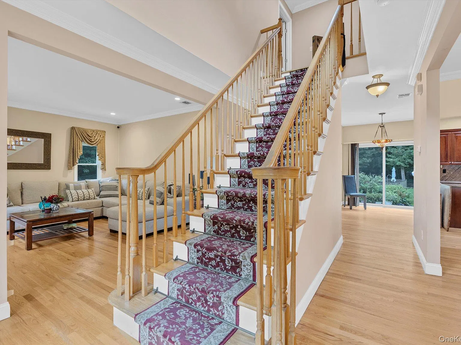 4 bed, 3.5 bath, 2700 sqft, $7,500 — Photo 3