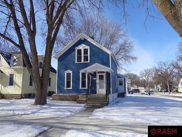 1st image of 532 1st Ave N