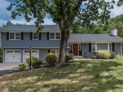 33 SLATE HILL Drive, Poughkeepsie, NY, 12603