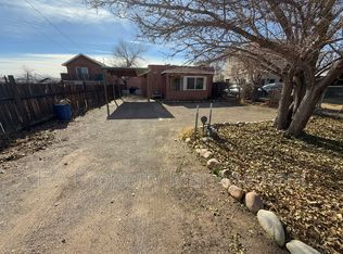 610 Headingly Ave NW, Albuquerque, NM 87107