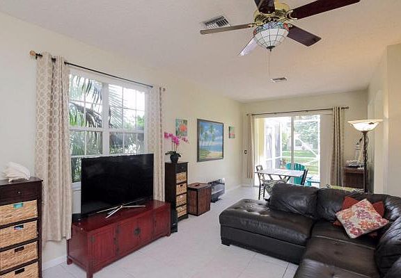 Home For Sale In Wellington Lakes