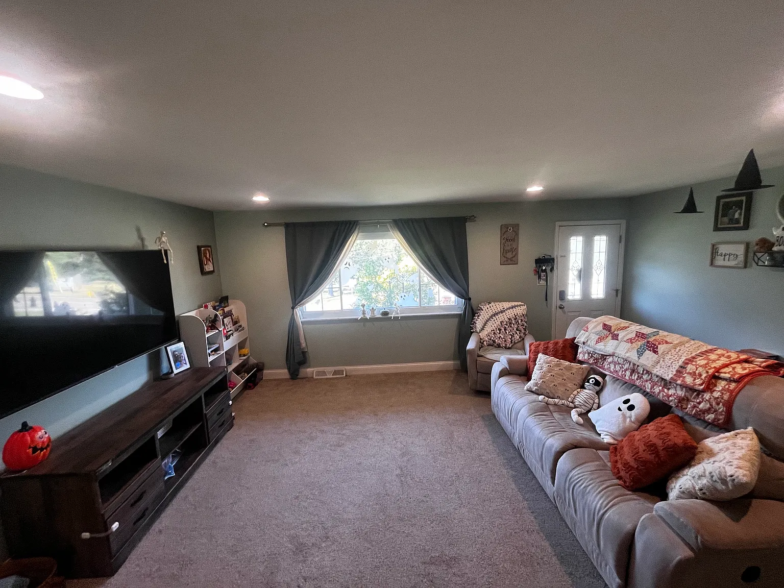 3 bed, 1560 sqft, $2,200 — Photo 3