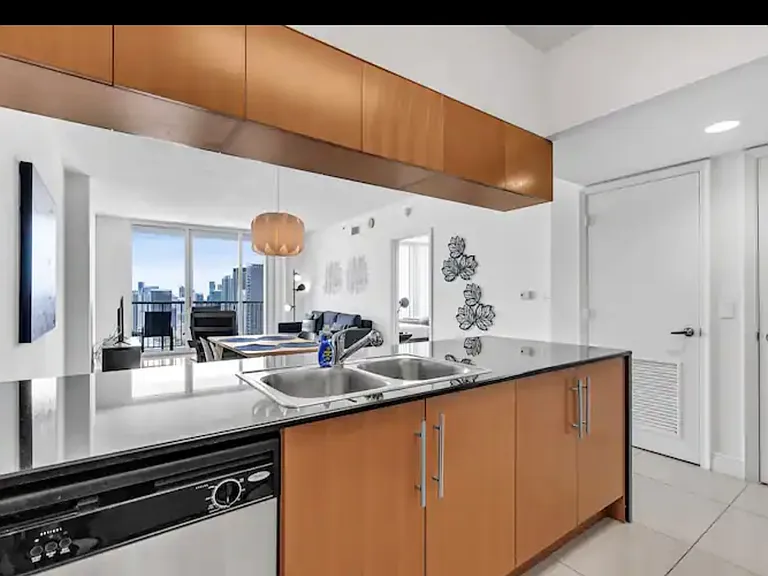 1750 N Bayshore Dr #5310 — Photo 11