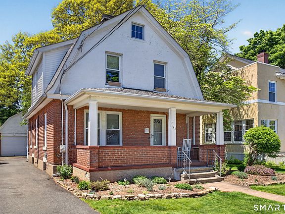 2nd image of 142 Washington Avenue