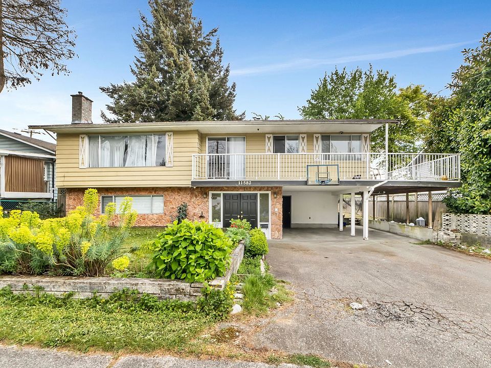 1st image of 11582 84a Ave