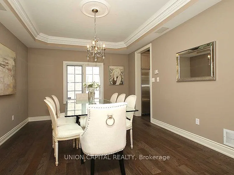 75 Langtry Pl — Photo 6