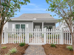100 Nelly St, Freeport, FL 32439