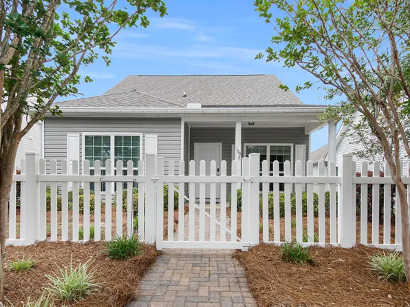 100 Nelly St, Freeport, FL 32439