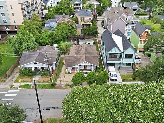 2nd image of 2809 Houston Ave