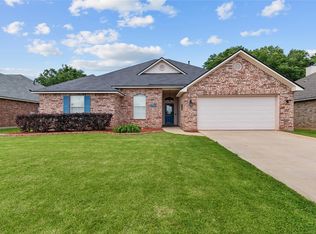 208 Avondale Ln, Bossier City, LA 71112