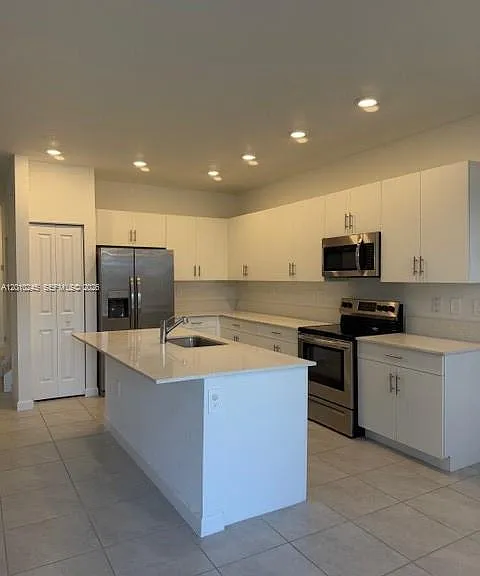 11873 SW 241st Ter #11873 — Photo 2