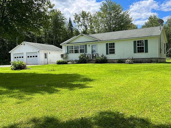3rd image of 8 Martin Stream Rd