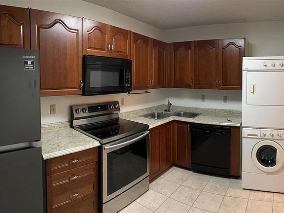 4th image of 1690 E Swan Cir