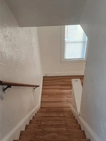 853 Russell Ave — Photo 13