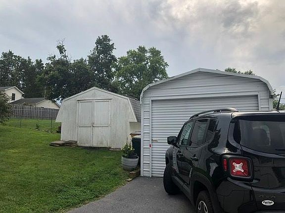 Workshop n garage, garage completely asphalt