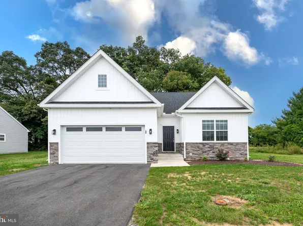 216 Danfield Dr, Seaford, DE 19973