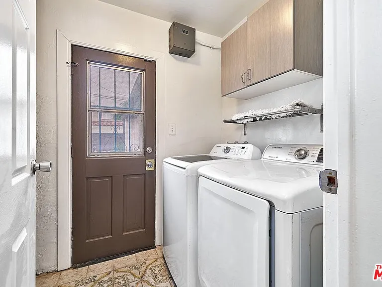 1120 S Plymouth Blvd — Photo 25