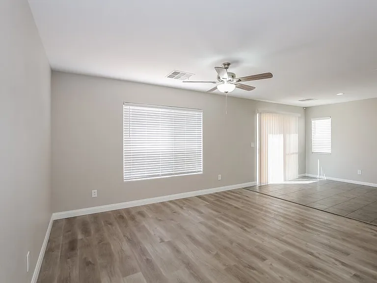 9503 Diamond Bridge Ave — Photo 6