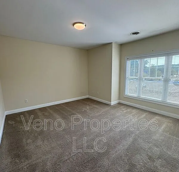 591 Boght Rd #4 — Photo 14