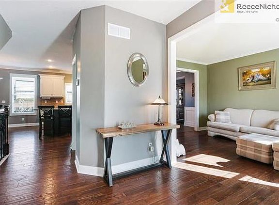 Open floor plan provides great flow for the busy family