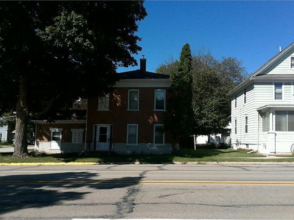 1st image of 703 E Bremer Ave