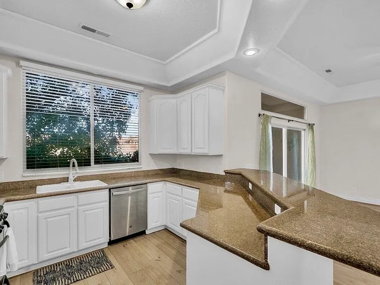 340 N Country Ln #26 — Photo 5
