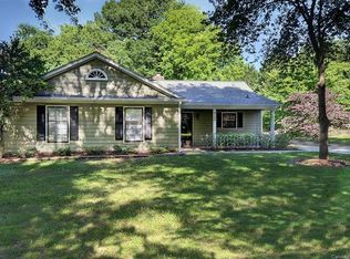 9123 Essen Ln, Charlotte, NC 28210