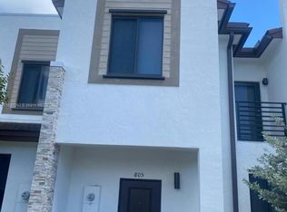 805 NE 211th St #211, Miami, FL 33179