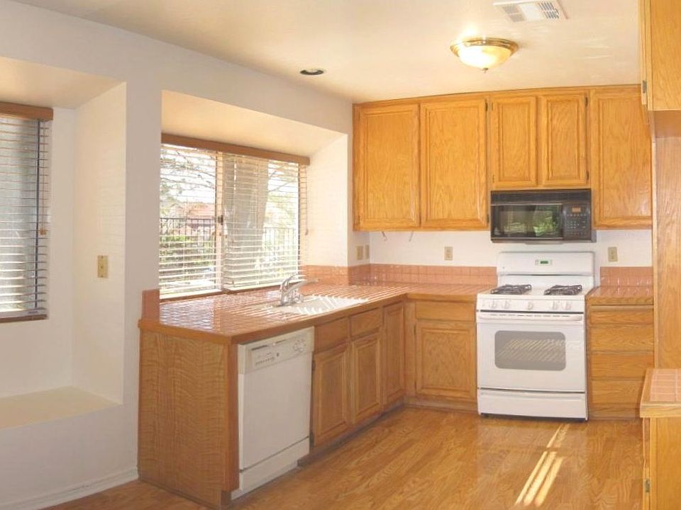 1st image of 22520 Ash Ct