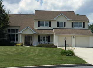 40 Summer Dr, Dillsburg, PA 17019