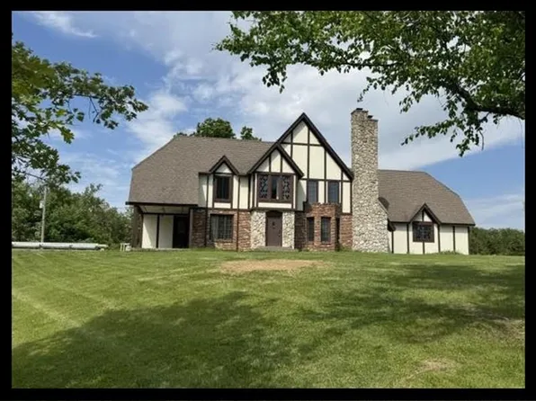 501 Mearns Dr, Macon, MO 63552